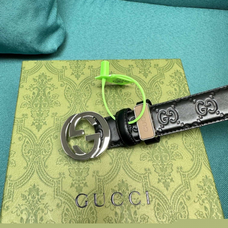 G*u*i belts